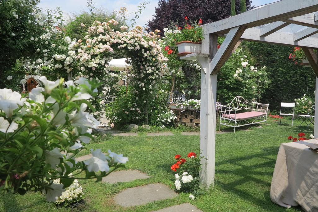 La Via' Bed & Breakfast Cavour Exterior photo